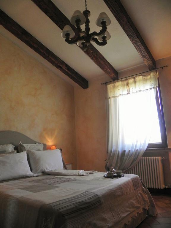 Agriturismo Sugheretello Semproniano Værelse billede