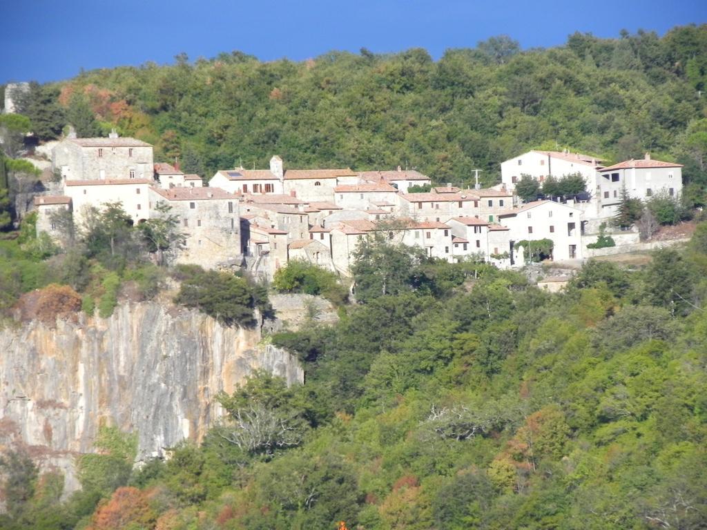 Agriturismo Sugheretello Semproniano Eksteriør billede