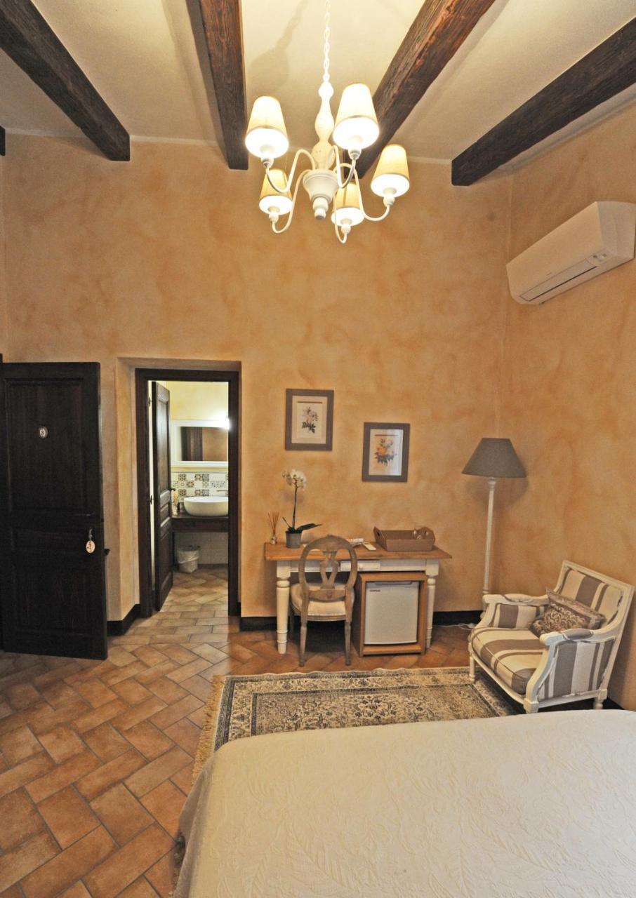 Agriturismo Sugheretello Semproniano Eksteriør billede